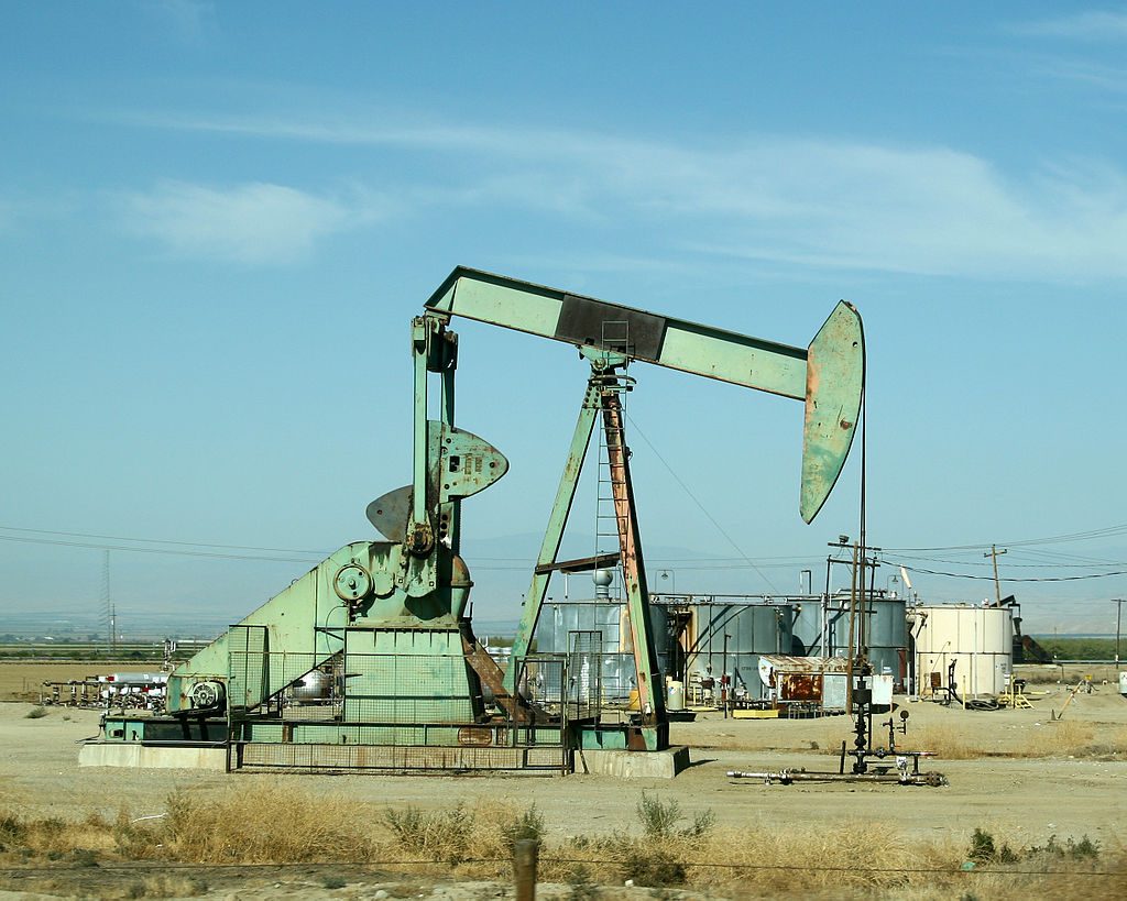 According to a new Supreme Court ruling, energy companies are not legally able to abandon unprofitable wells. Photo by Sanjay Acharya via Wikimedia Commons.