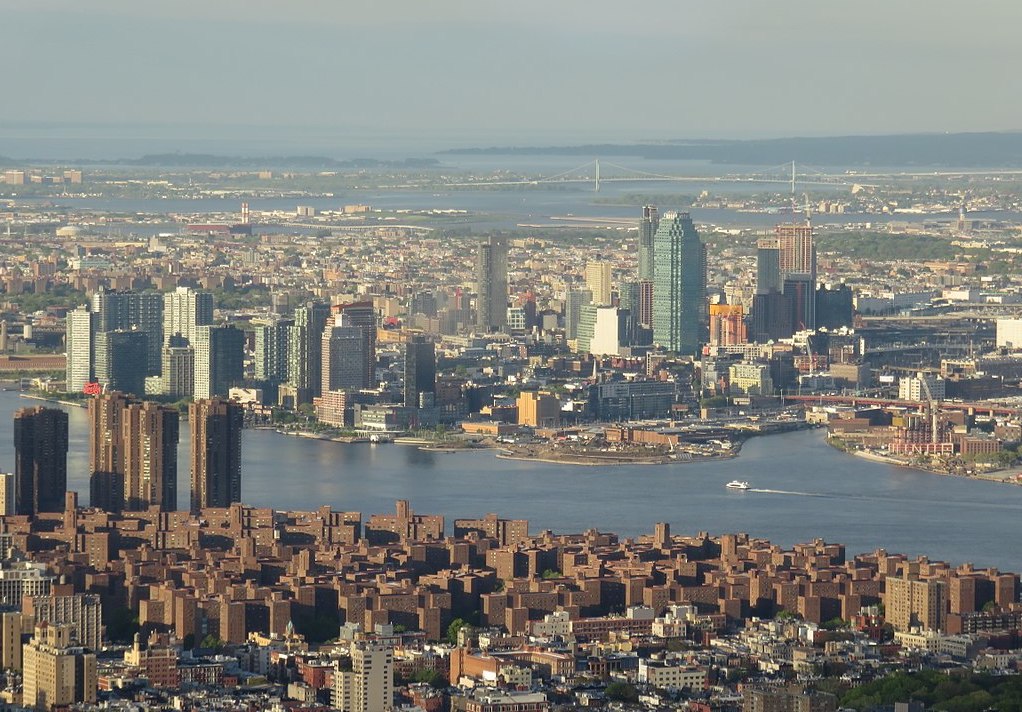 In a sudden about-face, Amazon has announced that New York's Long Island City will no longer be home to part of its much-touted HQ2 complex, amidst complaints about misguided corporate welfare. Photo by Antony-22 via Wikimedia Commons.