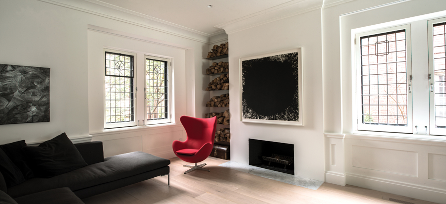 Mouldings and other details were carefullly restored in the front living area.