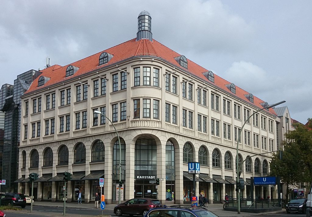HBC, Hudson's Bay, Signa Holdings, Karstadt