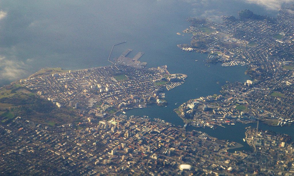 What kind of climate change costs does the oil industry impose on Victoria – and how should they pay? Photo by Ron Reiring via Flickr Commons.