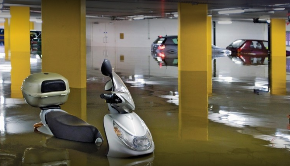 garageflood Building