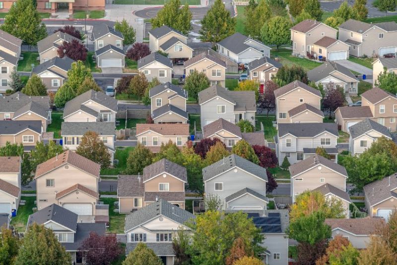 CMHC deputy chief economist predicts 15 housing price drop by Q2 2023