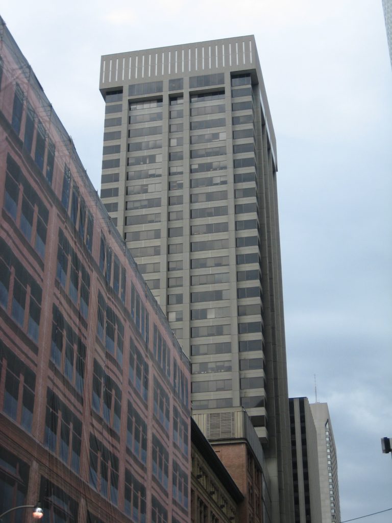 The Simpson Tower in 2008, prior to re-cladding. Photo by SimonP via Wikimedia Commons.