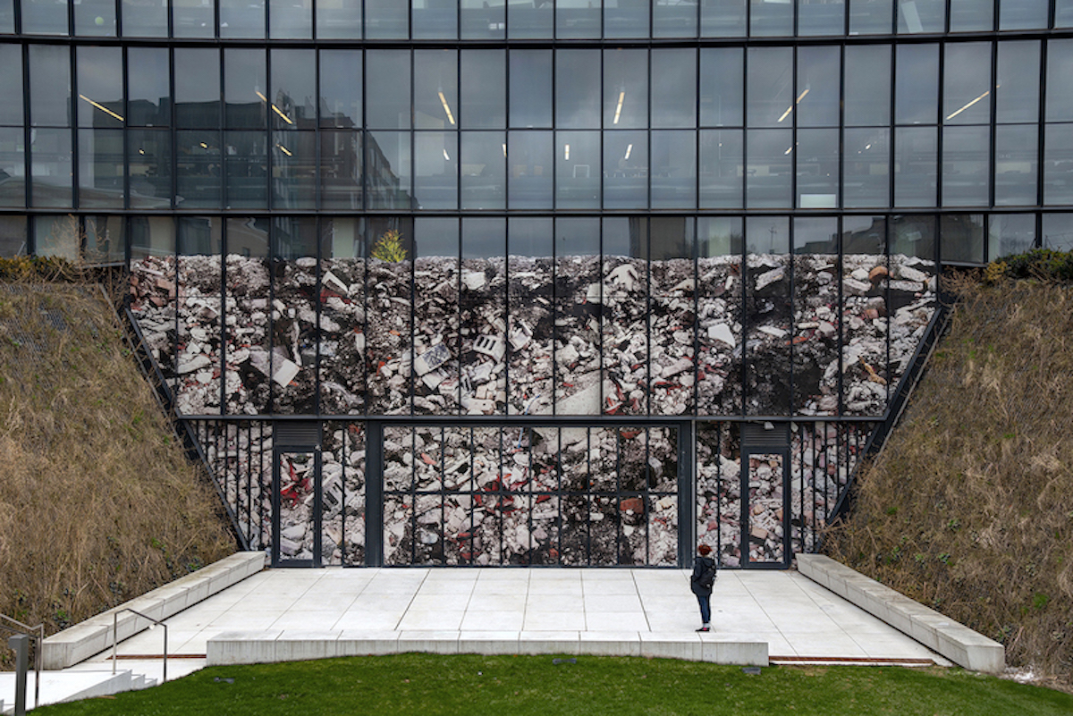 Susan Dobson exhibits Back/Fill installation at University of Toronto