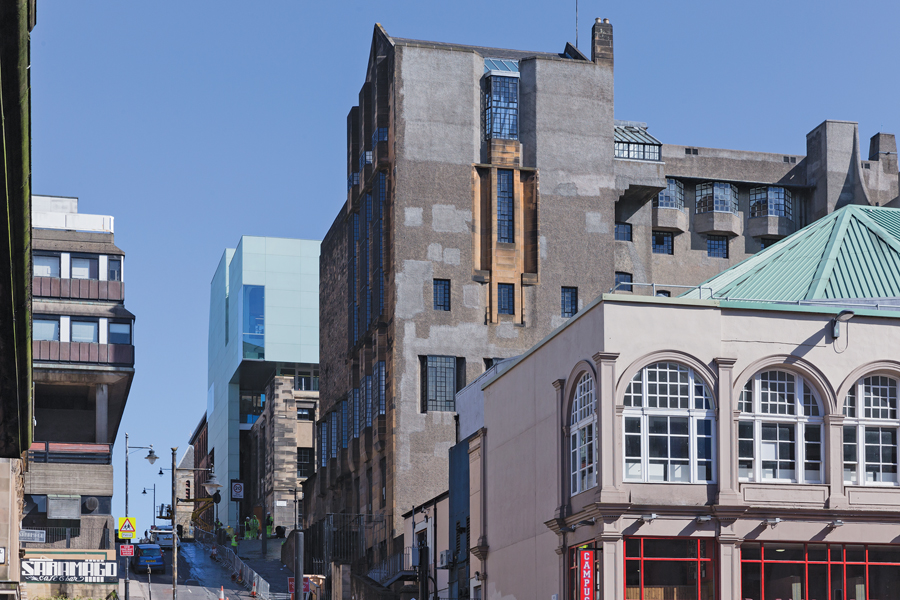The library wing of Charles Rennie Mackintosh's 1896 School of Art, with Steven Holl's project beyond. Photo by Iwan Baan.