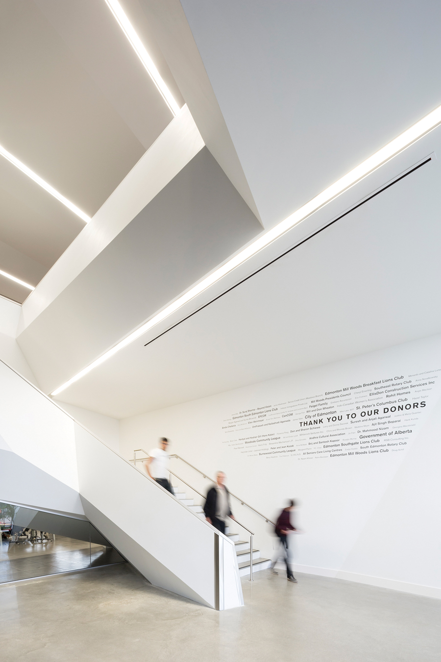 The seniors’ centre is accessed from a generous lobby adjacent the main entry. The space is equipped with elevators and a wide staircase that lead directly to an upstairs reception and lounge area.
