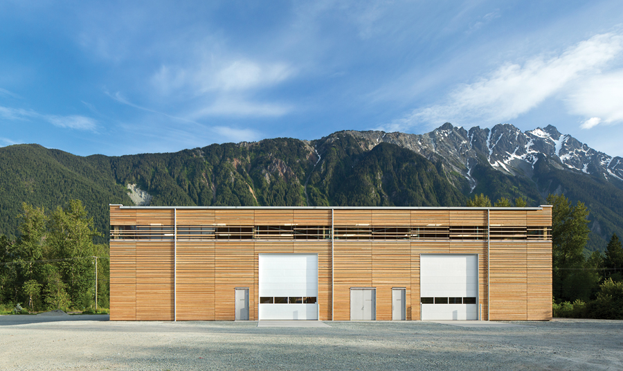 Prefabricated panels allowed the industrial facility's superstructure to be quickly erected.