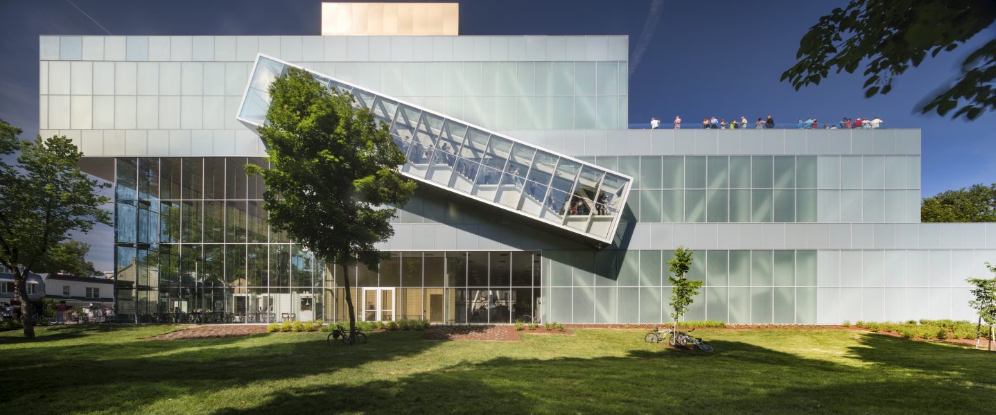 The pavilion’s cascading gallery blocks are connected by a projecting staircase with views towards the Plains of Abraham. A generous entrance lobby faces the city’s Grande Allée. Photo by Nic Lehoux