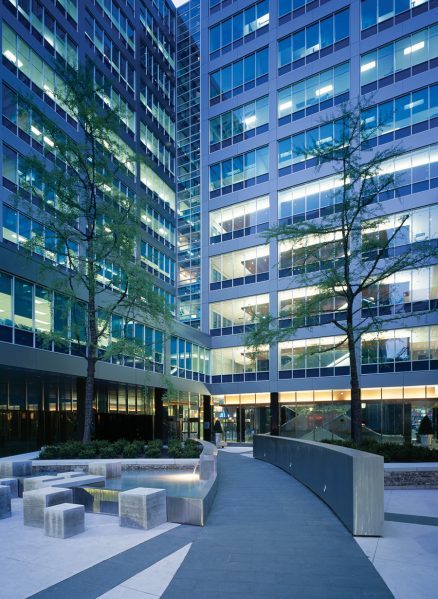 For the State Street Financial Centre, Quadrangle Architects performed a deep retrofit of a 1950s office building, including a replacement of the exterior skin and HVAC systems. Photo by Renda Liu/A-Frame Inc.