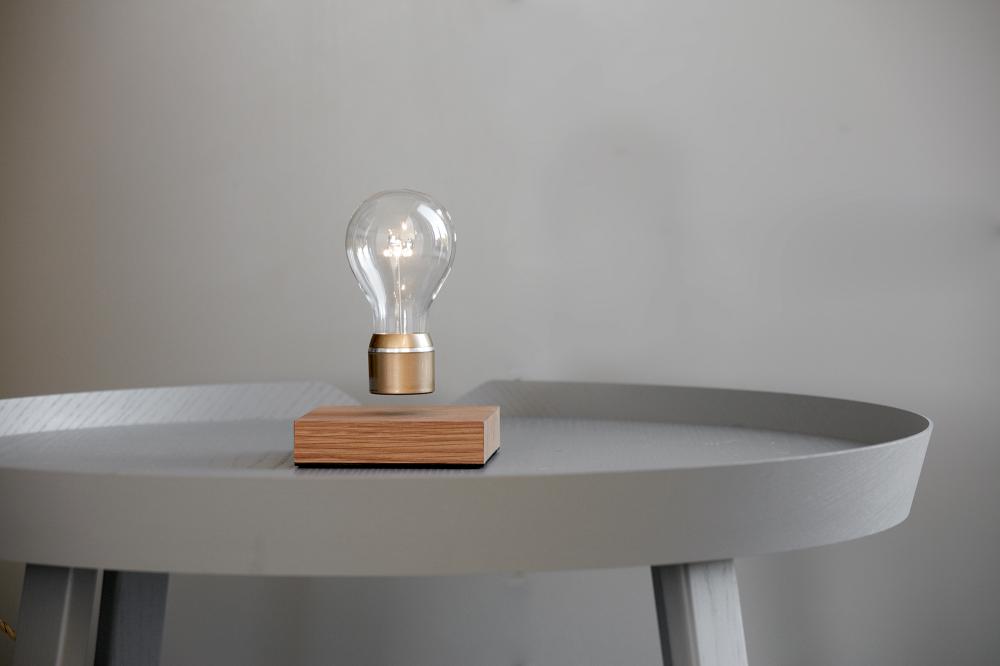 FLYTE: THE LEVITATING LIGHT. Company: Flyte. Lead Designer: Simon Morris. Photo via LIT