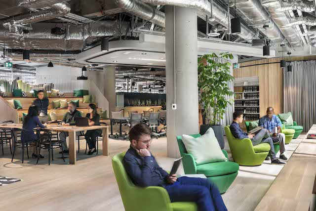 The design for Miller Thompson is based on the creation of a series of working neighbourhoods. A central street combines all of the communal facilities, and links the front-of-house client experience with the heart of the staff facilities. Photo by Ed White.