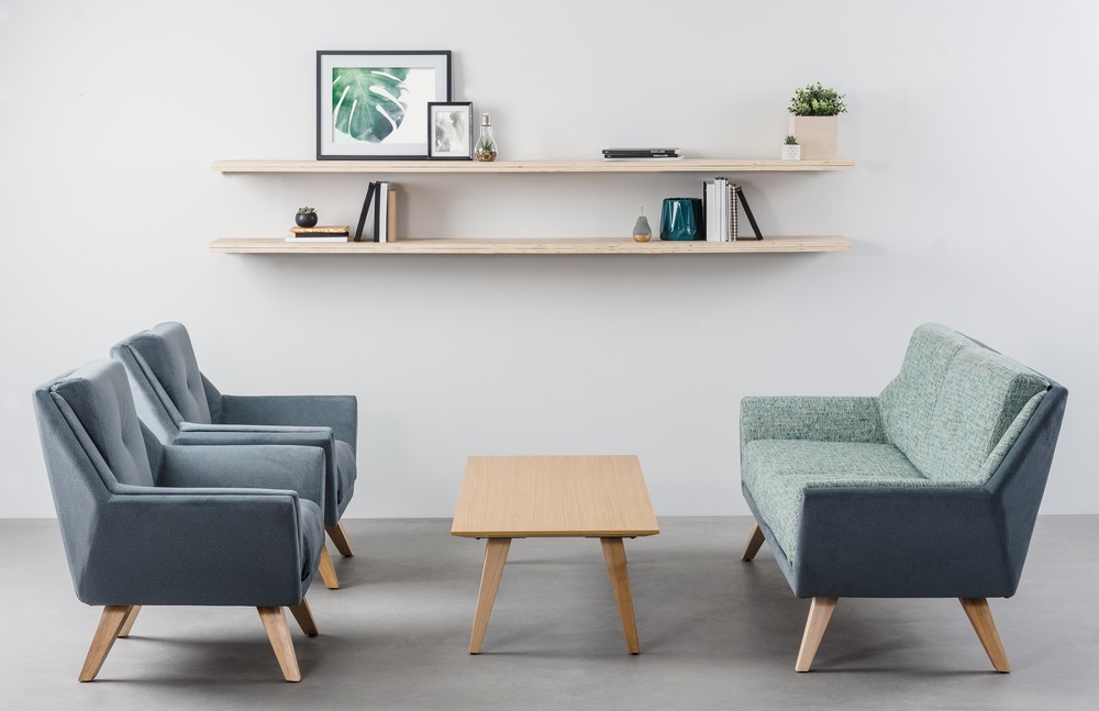 Novelty Neocon 2018 EMA collection by Rouillard EMA by Rouillard, presented at Neocon 2018, is a complete lounge collection with a definite Resimercial feel. Rouillard is a partner of EMBLM