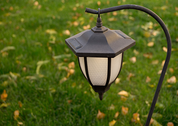 Traditional exterior lighting styles