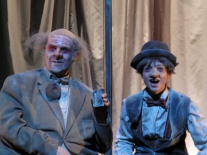Le destin tragi comique de Tubby et Nottubby, est une pièce attachante, drôle et forte.