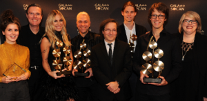 Klô Pelgag (Prix Révélation), Eric Baptiste, Chef de la direction de la SOCAN, Marie-Mai et Fred St-Gelais (Auteurs-compositeurs de l'année), Stan Meissner, Président de la SOCAN, Conner Molander et Dylan Phillips de Half Moon Run (Prix International), et Geneviève Côté, Chef des affaires de la SOCAN à Montréal