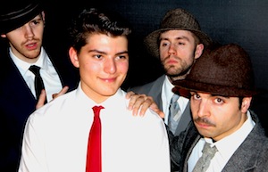 Brandon Schwartz (centre) dans Catch Me If You Can