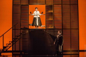 Madeleine Péloquin (Rosine), Roger Léger (Bartholo) © Frédérique Ménard-Aubin