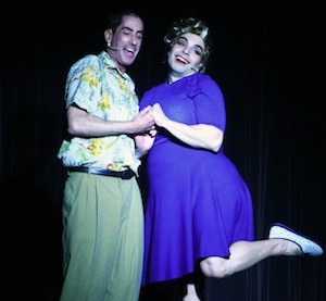 Mitchell Brownstein (Wilbur) et Mike Mileno (Edna)
