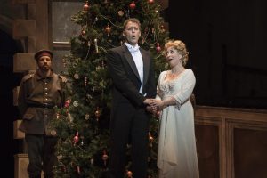 Le couple de chanteurs d'opéra dans Silent Night Crédit : Yves Renaud