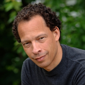 Lawrence Hill © photo: Lisa Sakulensky