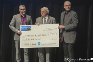 Chèque remis à la fondation
