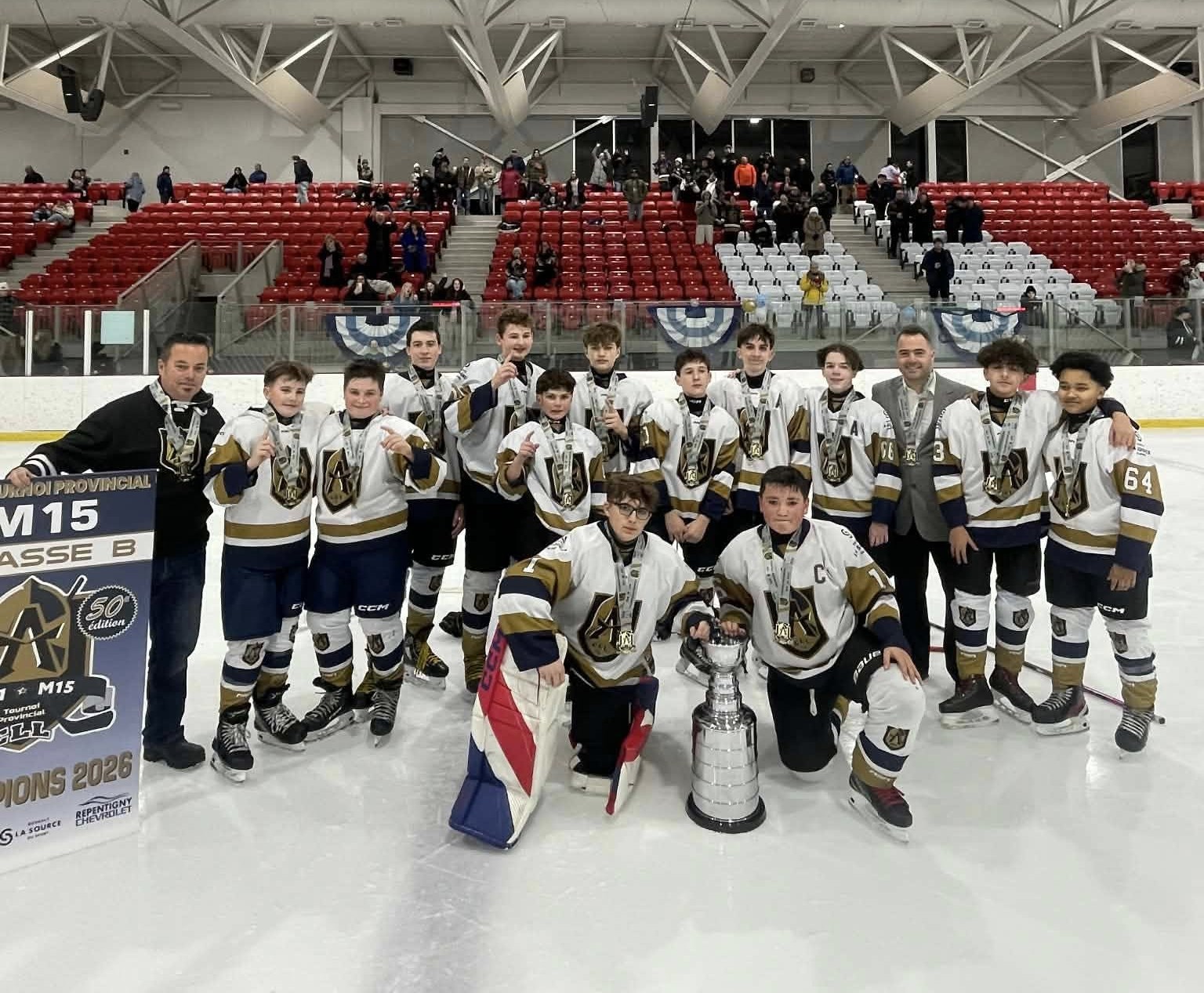 Les moins de 15 ans, niveau B, des Ambassadeurs 1 du CLL sont sortis vainqueurs de leurs affrontements. (Photo gracieuseté)