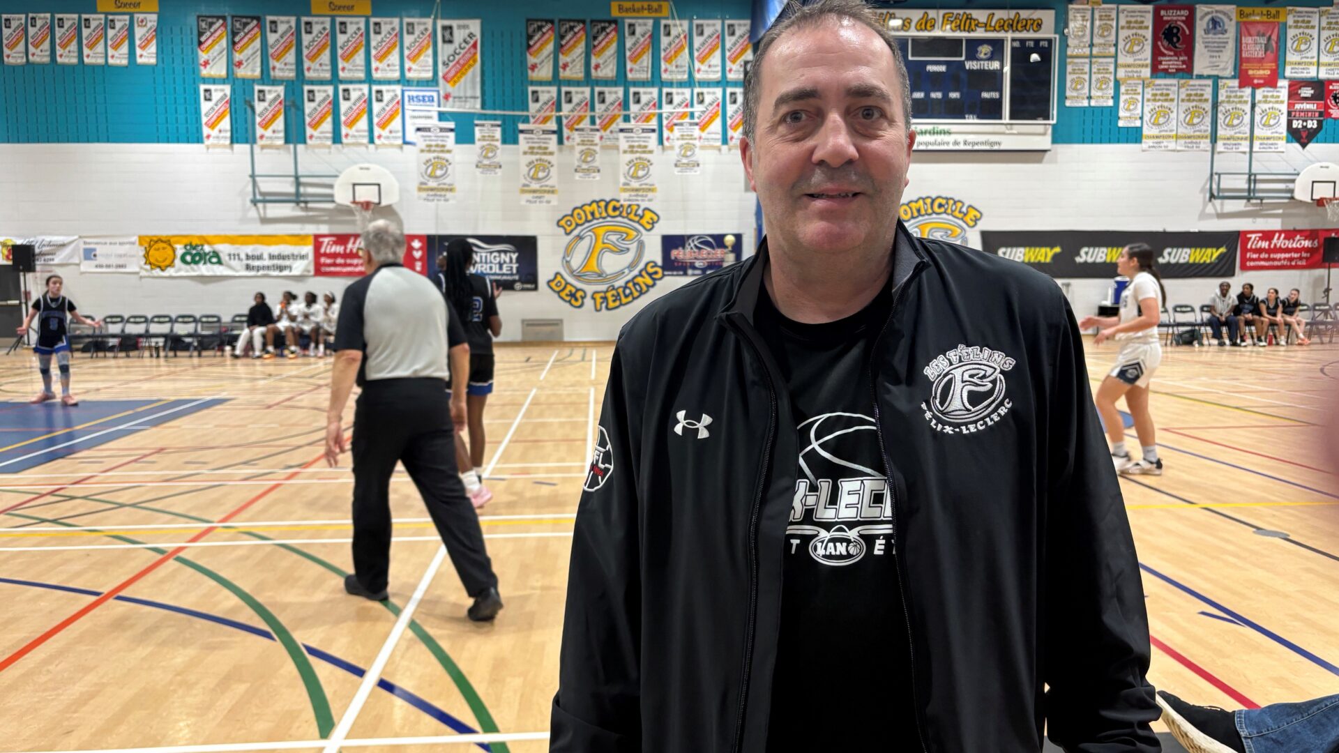 Le grand manitou de ce tournoi, Alain Doyon, a rencontré l’Hebdo Rive Nord pour parler de son expérience. Photo Hebdo Rive Nord Pierre Chartier.