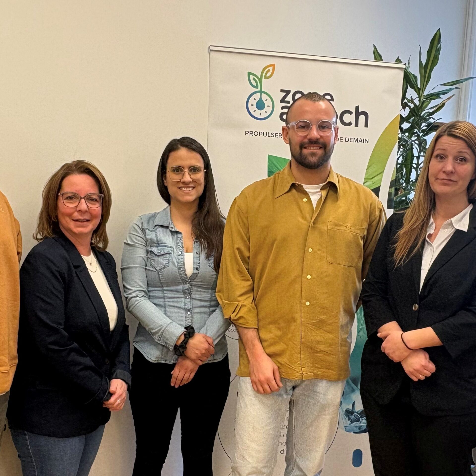 À la Zone Agtech, 4 des 9 employés sont issus de l'immigration. Seul un d'entre eux détient sa résidence permanente. (Photo Médialo - Marie-Christine Gaudreau)