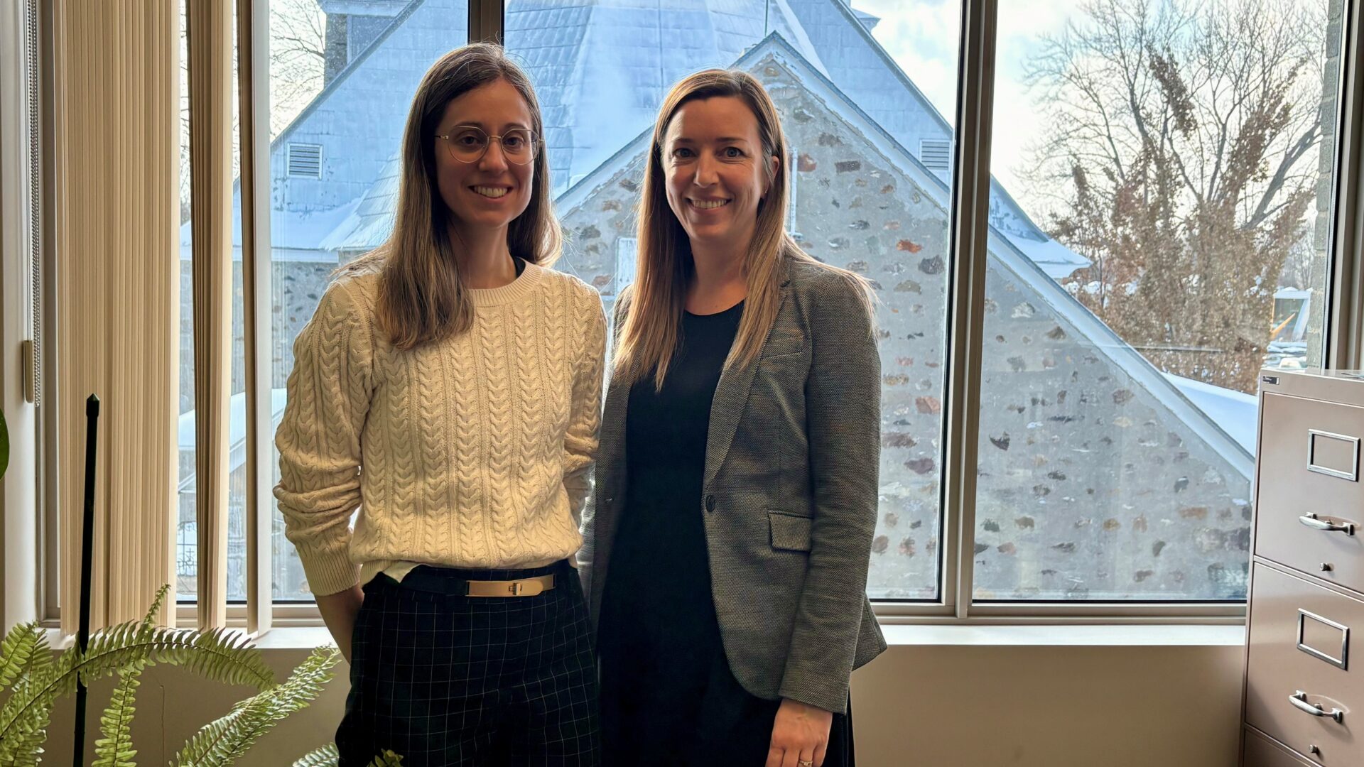La pédopsychiatre, Marie-Hélène Delisle, et la cheffe d’administration de programme en santé mentale jeunesse, Marie-Michèle Boileau.  (Photo Médialo - Marie-Christine Gaudreau)