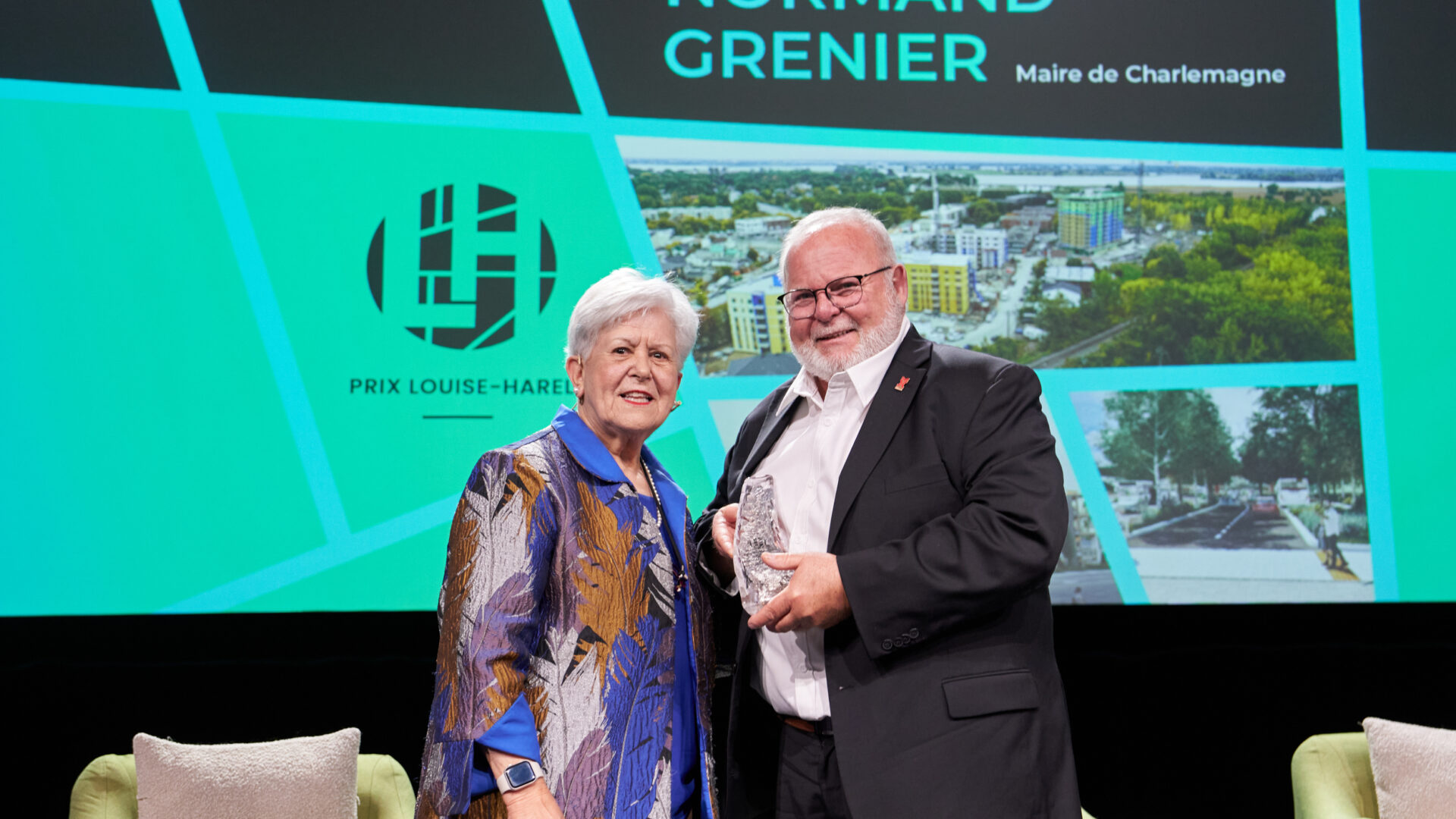 Normand Grenier, maire de Charlemagne, remporte le prix Louise-Harel. Photo gracieuseté.