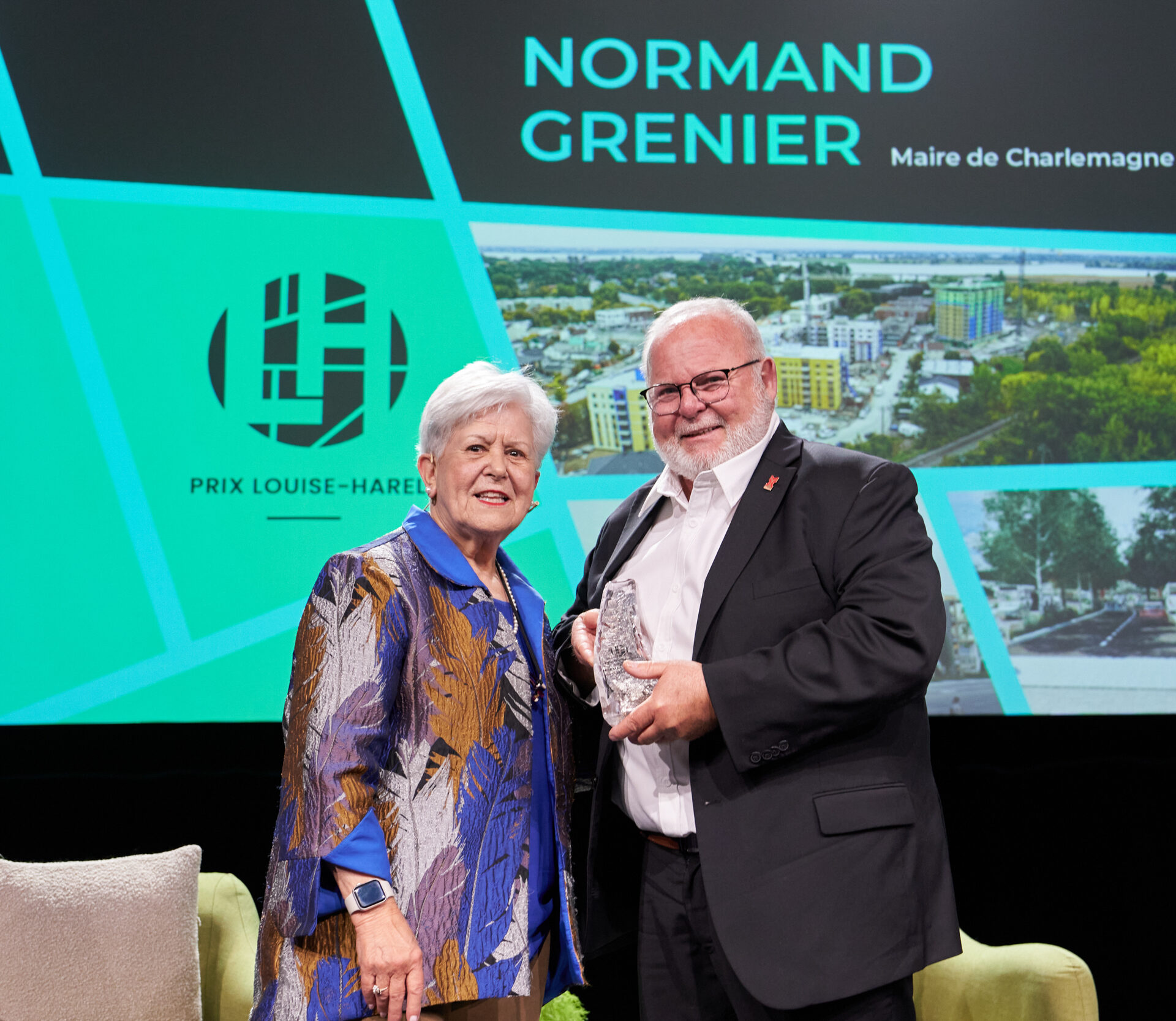 Normand Grenier, maire de Charlemagne, remporte le prix Louise-Harel. Photo gracieuseté.
