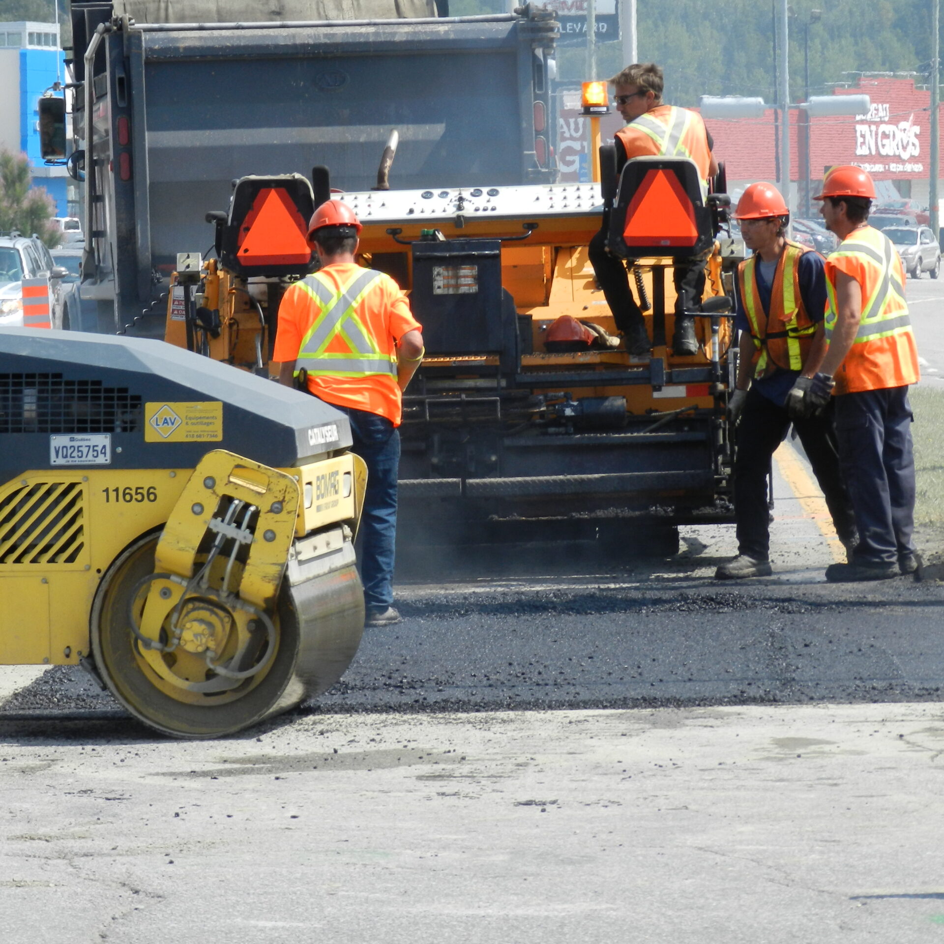 Jusqu’au 21 août, le ministère des Transports et de la Mobilité durable procédera à des travaux d'asphaltage sur l'autoroute 40. Photo archives.