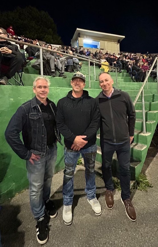 Une visite au baseball pour Nicolas Girard. Photo gracieuseté.