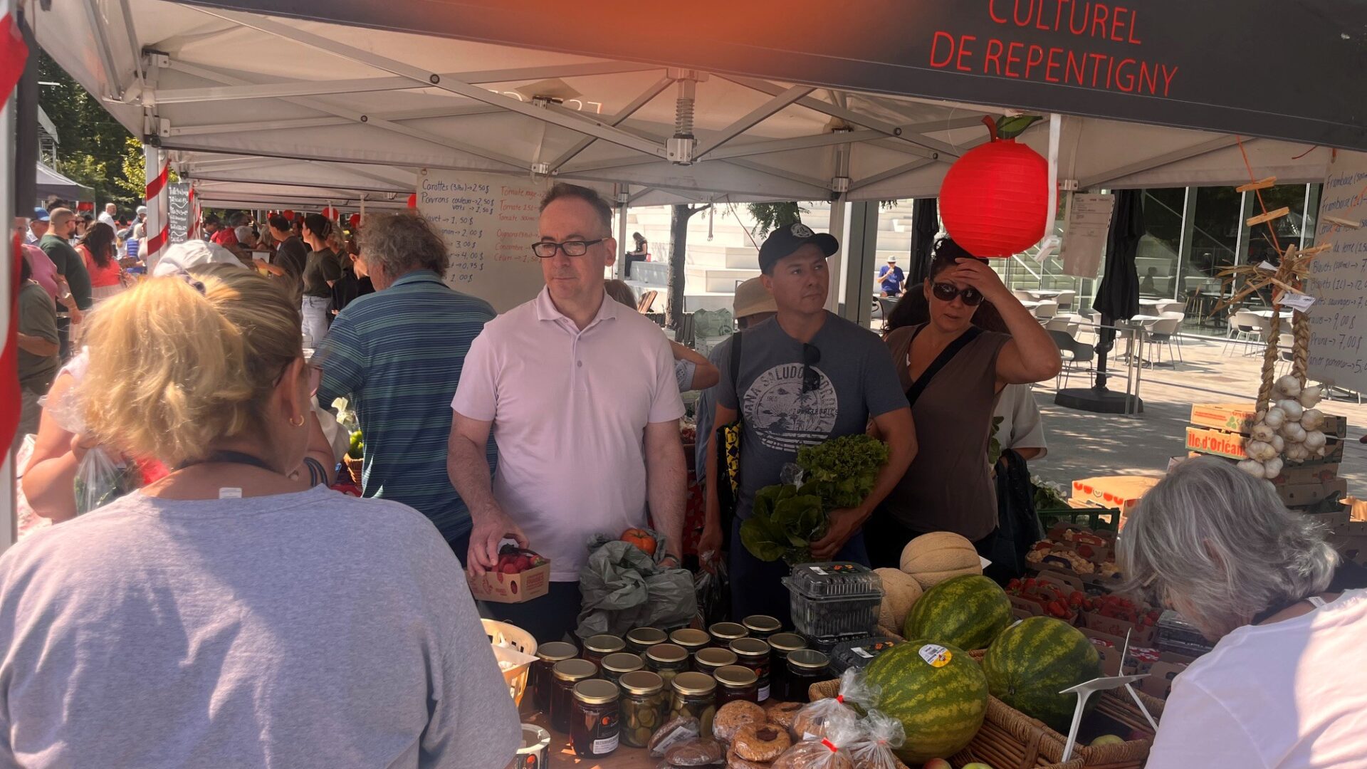 Nicolas Girard au Marché public de Repentigny. Photo gracieuseté.