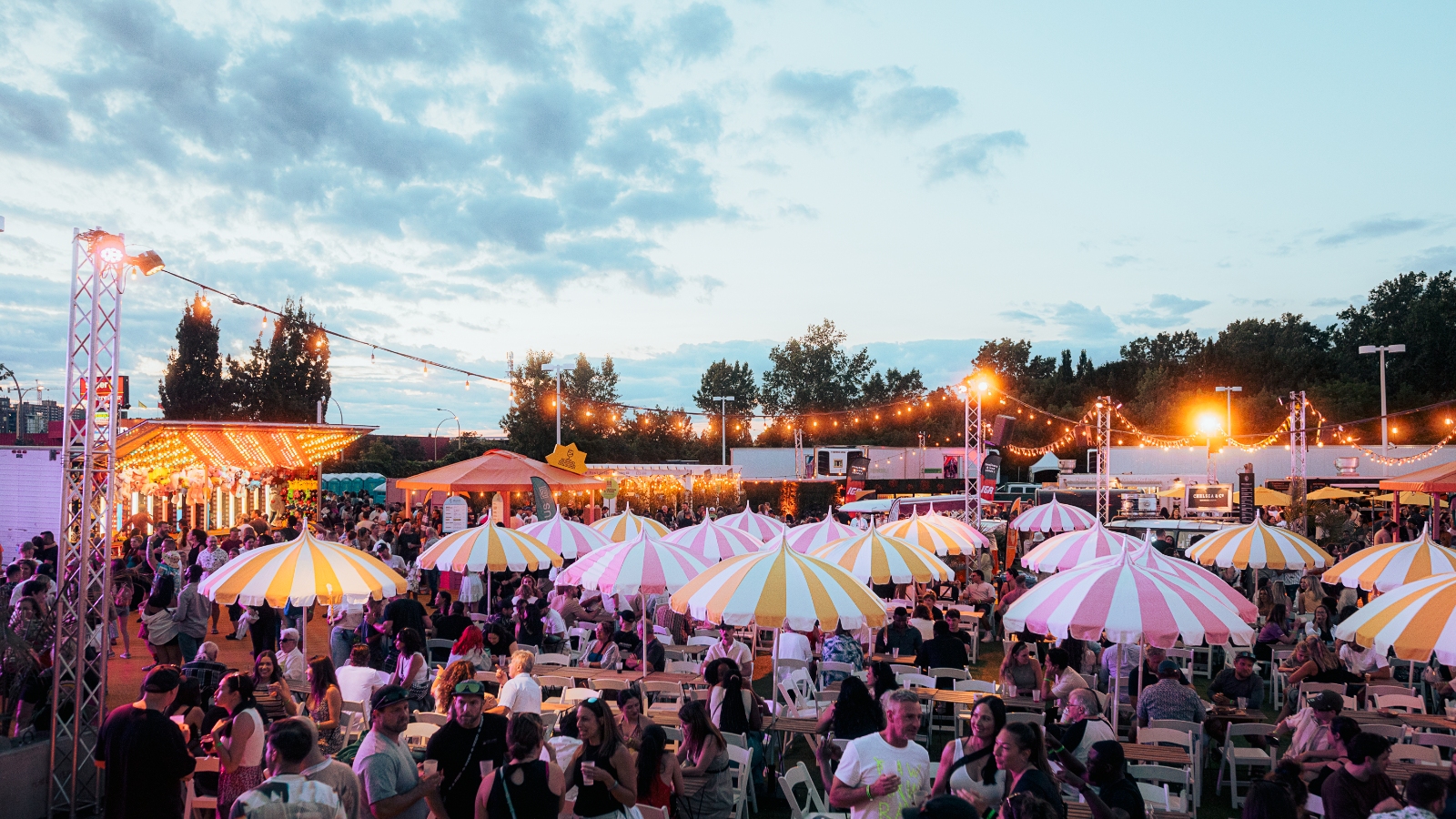 Festival Parasol (Photo : Max Levesque)