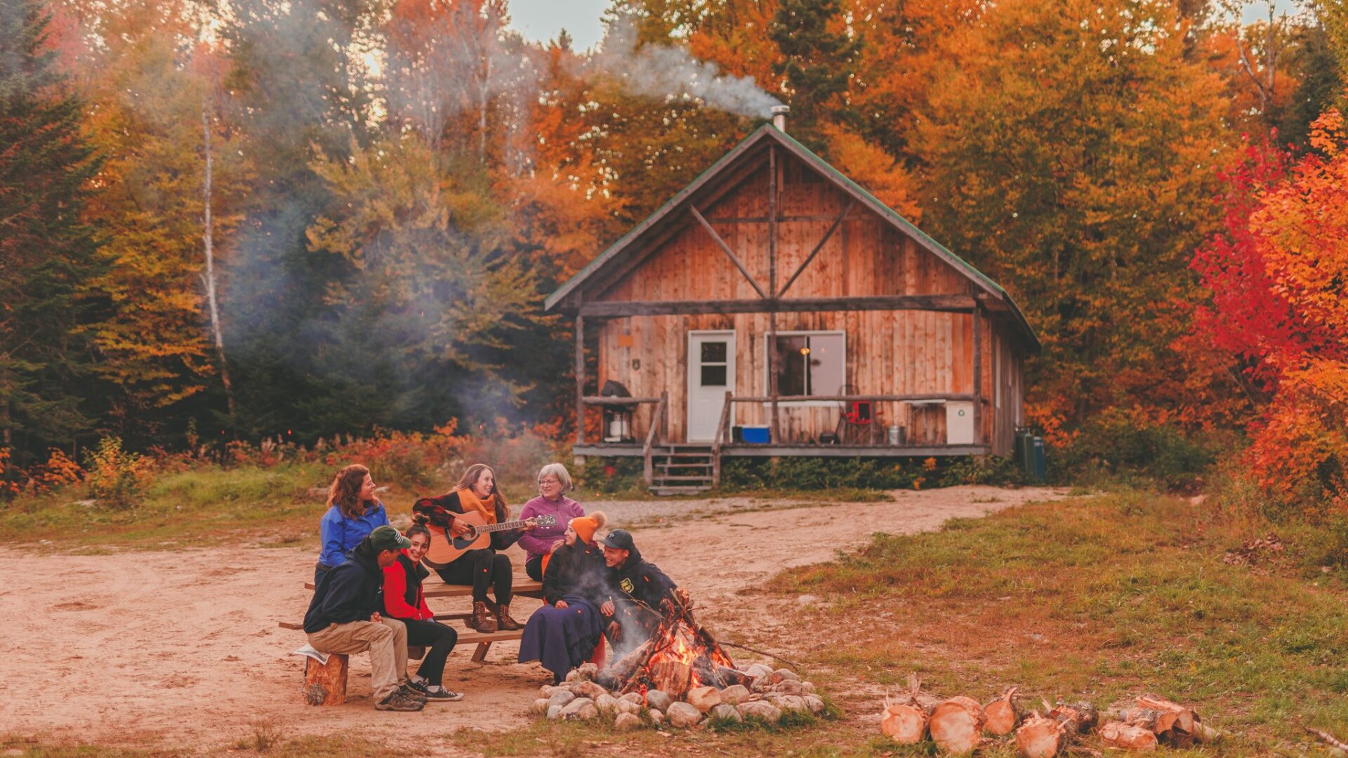 Un hébergement chaleureux, les couleurs de l’automne, les gens qu’on aime : une recette gagnante pour profiter de l’automne dans Lanaudière.