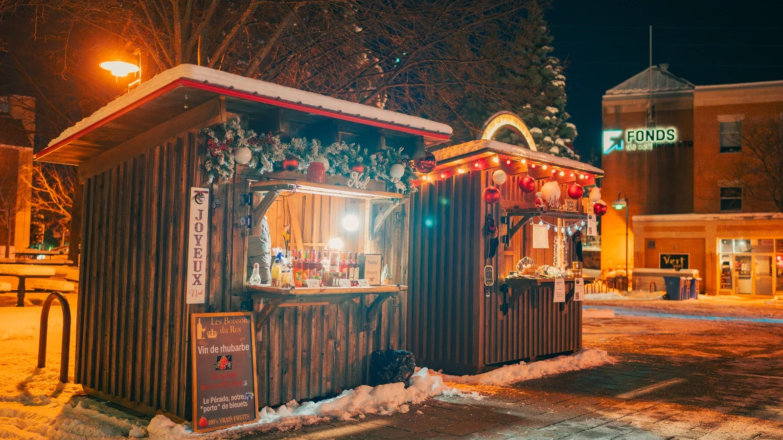 Marcher Noël à Saint-Jérôme. (Photo : Agence MALAD)