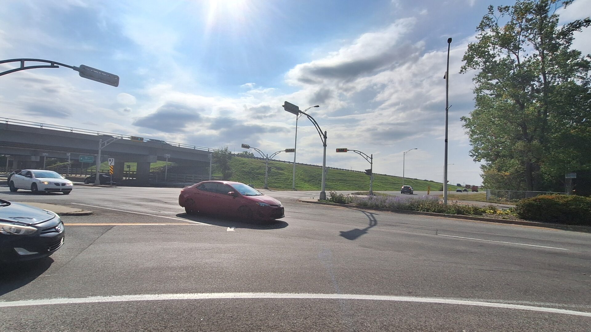Un radar-photo va être installé à l'intersection du chemin des Anglais et de l'autoroute 640. (Photo - Médialo Raphaël Isselet)