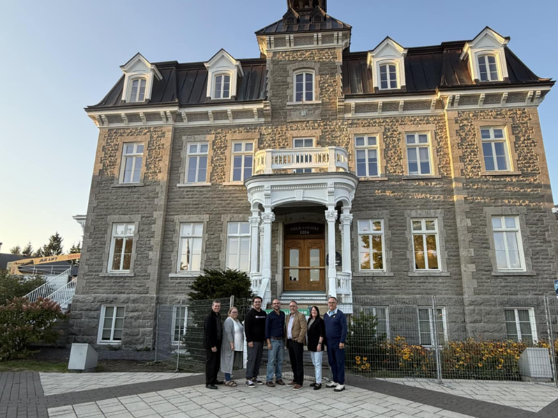 Le bâtiment abritant l'hôtel de ville de Saint-Roch-de-l'Achigan. Photo gracieuseté