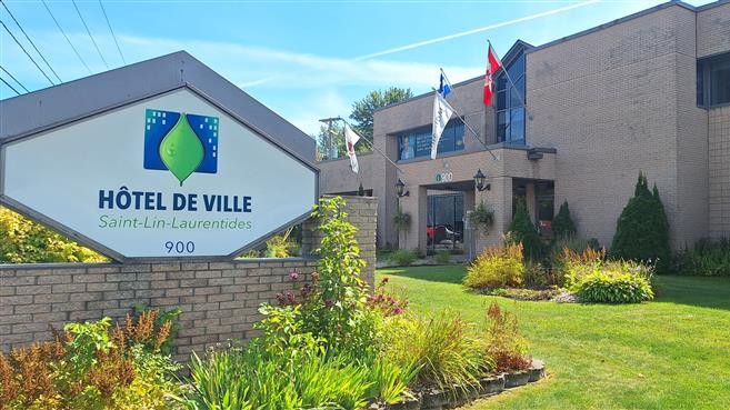 L'hôtel de ville de Saint-Lin-Laurentides. Photo Médialo - Raphaël Isselet