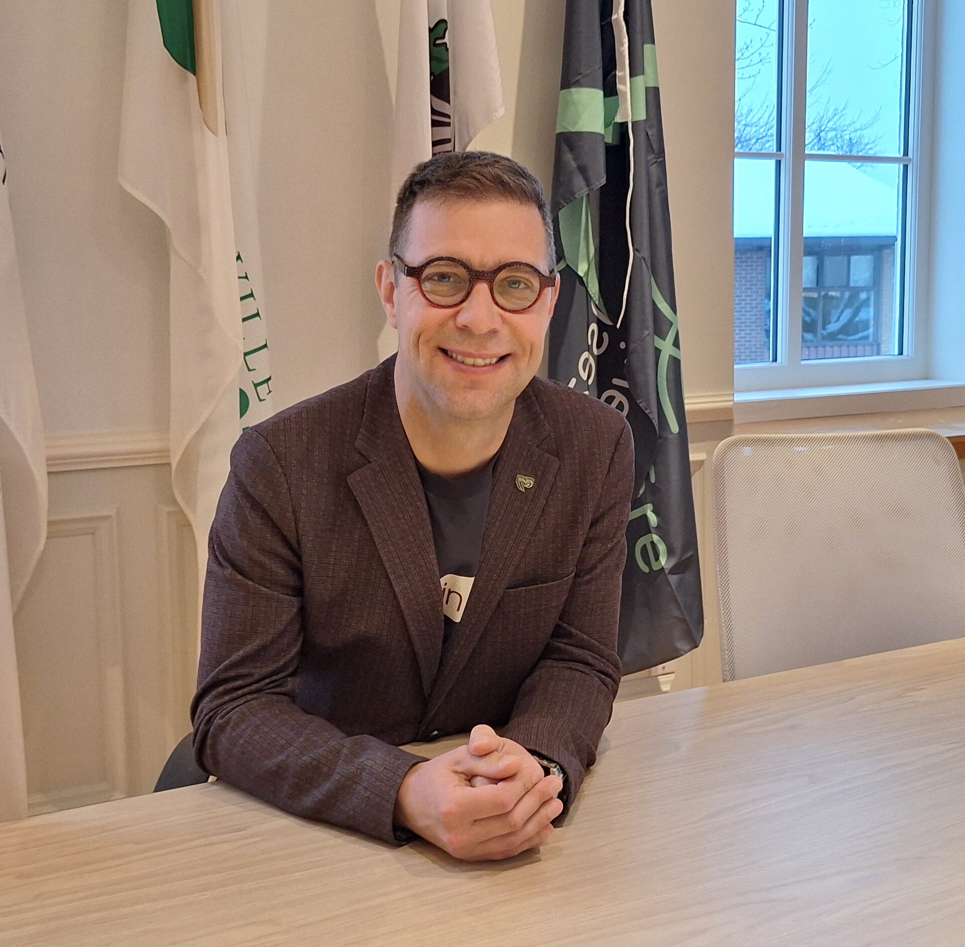 Guillaume Tremblay présidera un conseil municipal majoritairement féminin pour les 4 prochaines années. (Photo Médialo - Raphaël Isselet)