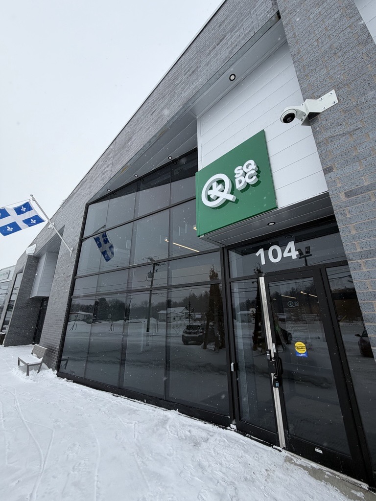 La devanture de la succursale de la SQDC à Saint-Lin-Laurentides. Photo gracieuseté