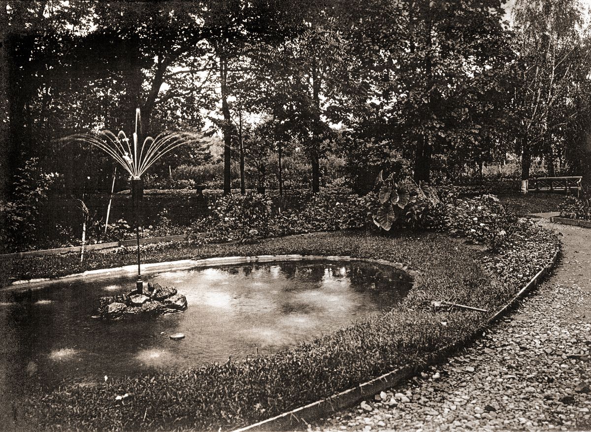 Le jardin Mackenzie-Masson au temps de sa splendeur. (Photo fonds Aimé-Despatie)