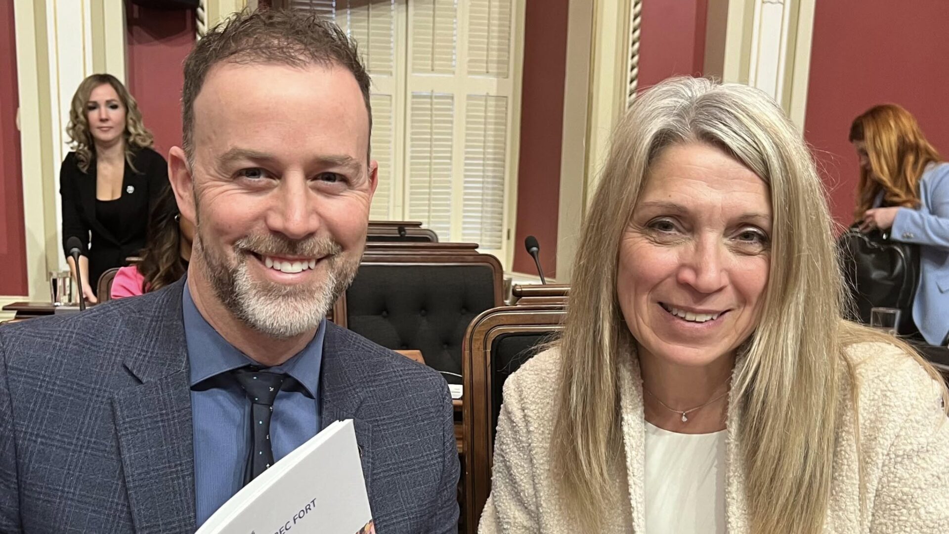 Les députés Mathieu Lemay et Lucie Lecours. (Photo archives)