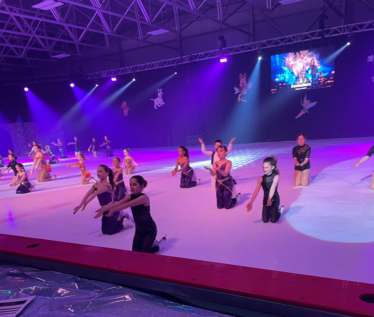 Les jeunes patineurs du CPA L'oiseau bleu. (Photo gracieuseté)