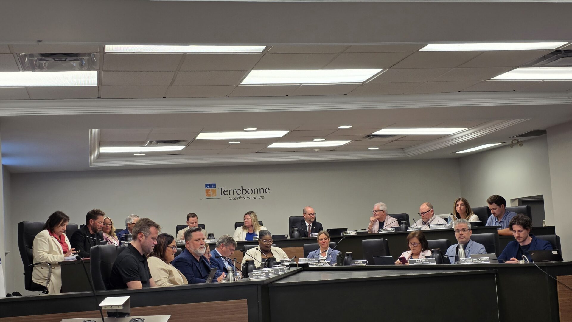La Ville de Terrebonne a tenu sa séance mensuelle de son conseil municipal le 26 mai dernier. (Photo Médialo - Alec Brideau)