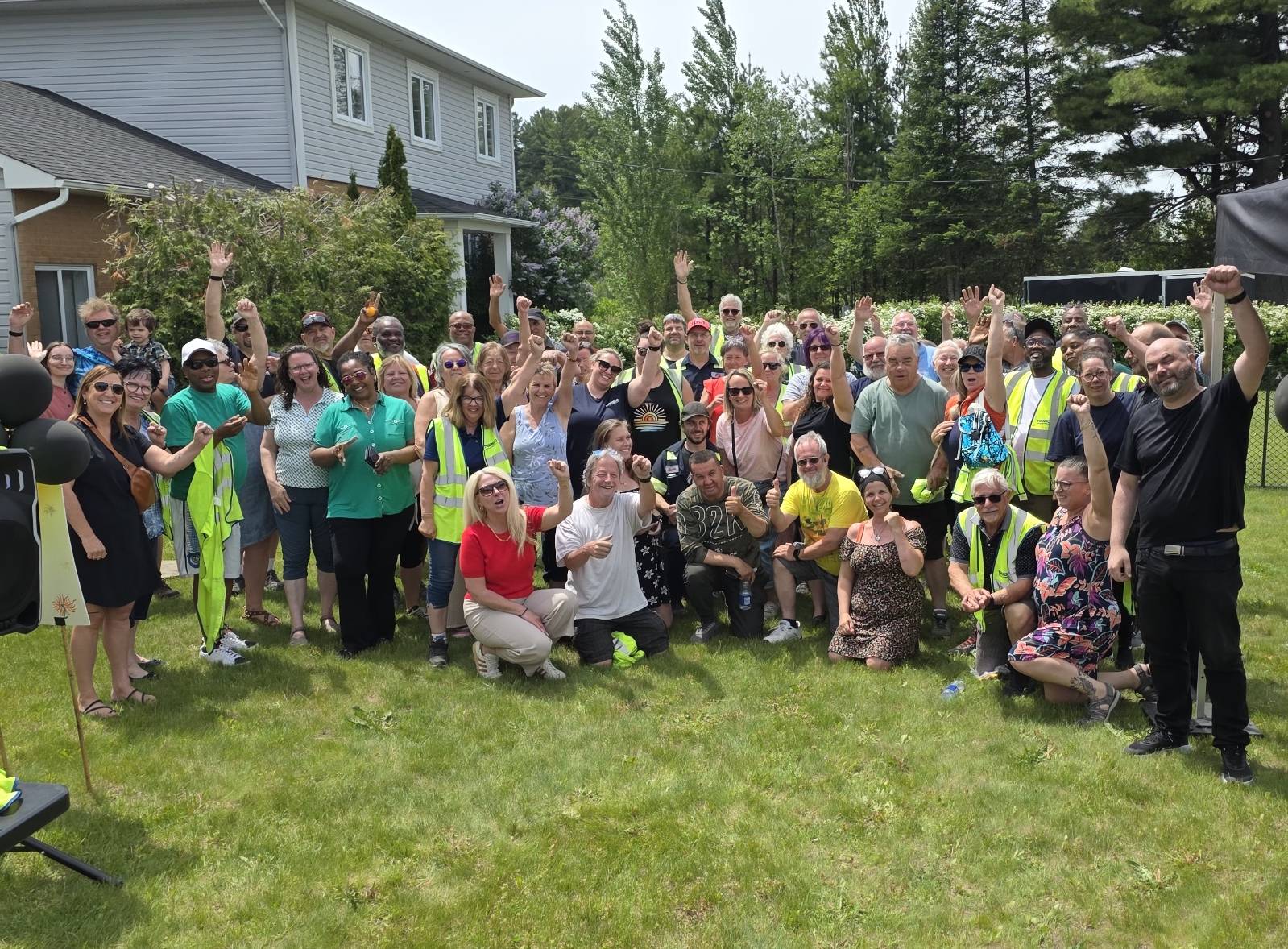 Un rassemblement de chauffeurs scolaire à Mascouche, le 4 juin 2026. (Photo gracieuseté)