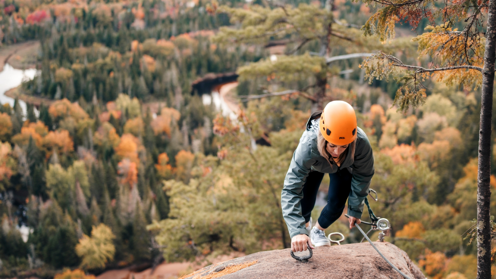 Via ferrata au parc national du Mont-Tremblant. Photo Sépaq
