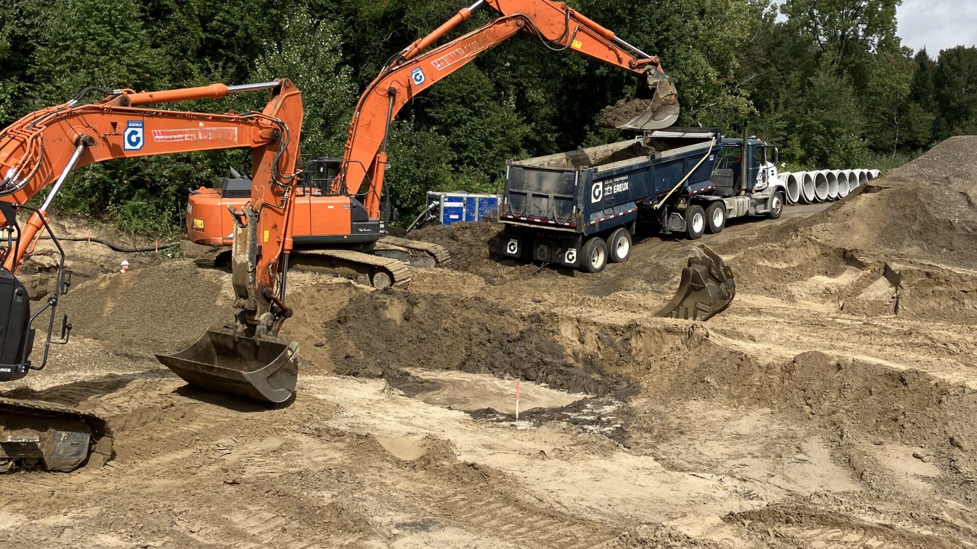 Le début des travaux de remplacement du ponceau. (Photo gracieuseté)